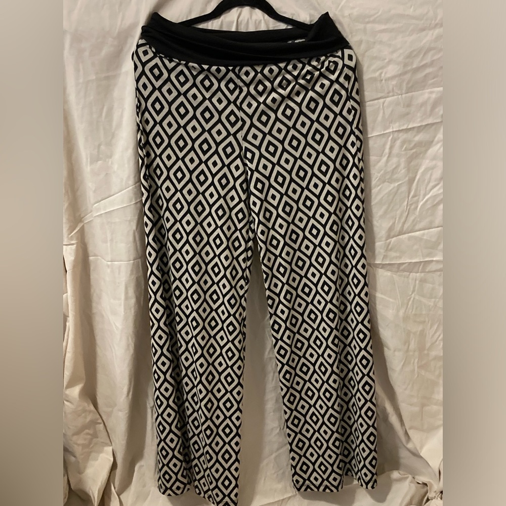 Women’s Boutique lounge pants size large